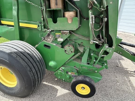 Image of John Deere 569 Premium equipment image 2