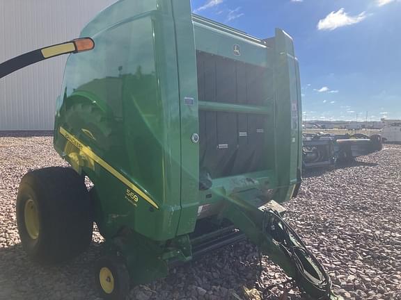 Image of John Deere 569 Premium equipment image 1