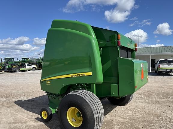 Image of John Deere 569 Premium equipment image 4