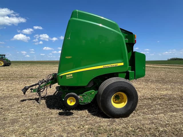 Image of John Deere 569 Premium equipment image 2