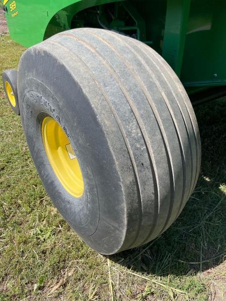 Image of John Deere 569 equipment image 4