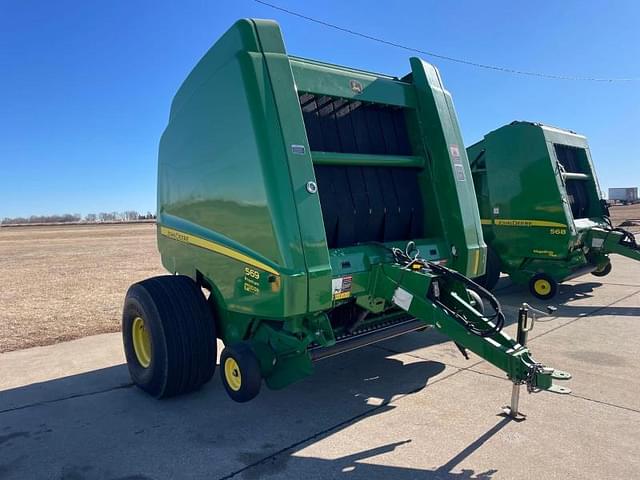 Image of John Deere 569 Premium equipment image 1