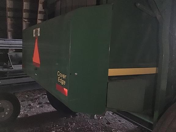 Image of John Deere 569 MegaWide Plus equipment image 4