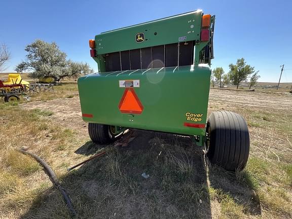 Image of John Deere 569 MegaWide Plus equipment image 4