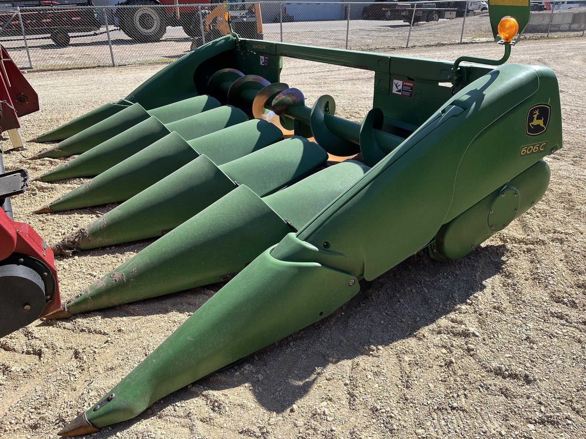 2013 John Deere 606C Equipment Image0