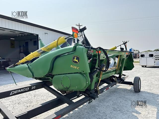 Image of John Deere 606C equipment image 4