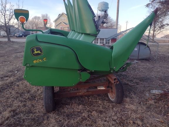 2013 John Deere 606C Equipment Image0
