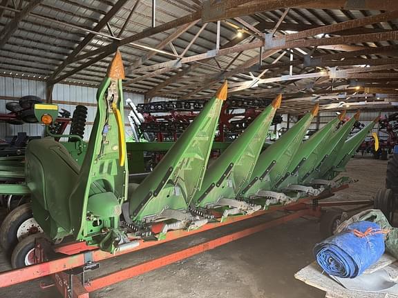 Image of John Deere 606C equipment image 1