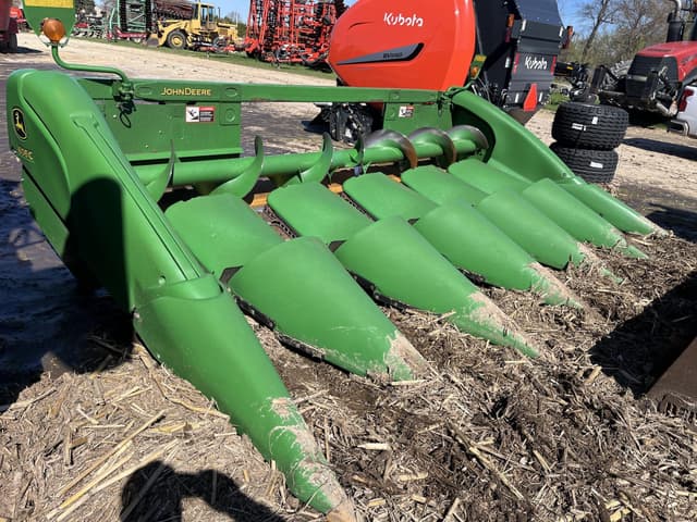 Image of John Deere 606C equipment image 2