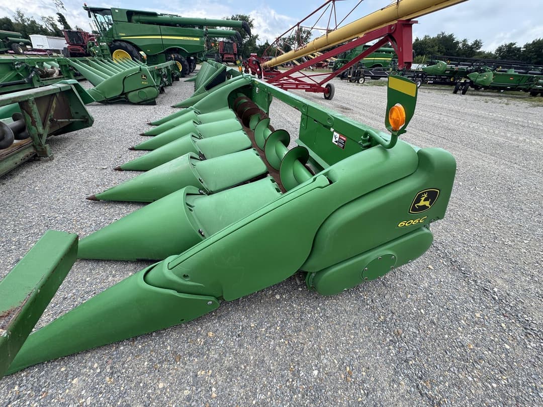 Image of John Deere 606C Primary image