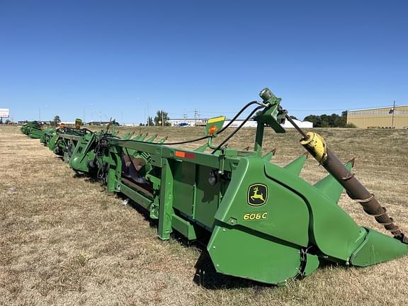 Image of John Deere 608C equipment image 3