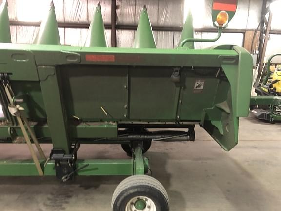 Image of John Deere 608C equipment image 2