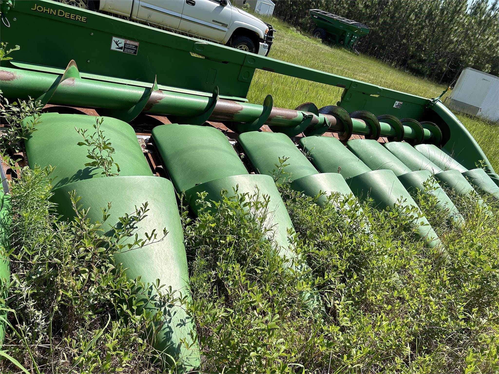 2013 John Deere 608C Equipment Image0