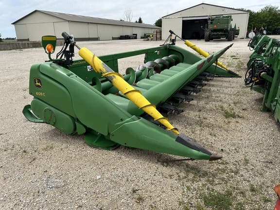 Image of John Deere 608C equipment image 2