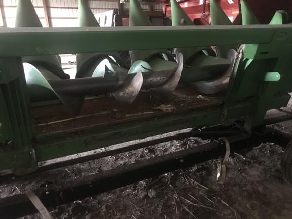Image of John Deere 608C equipment image 1