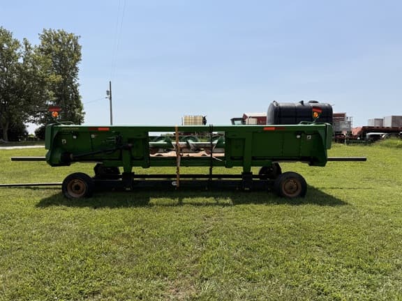 Image of John Deere 608C equipment image 3