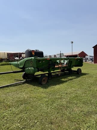 Image of John Deere 608C equipment image 2