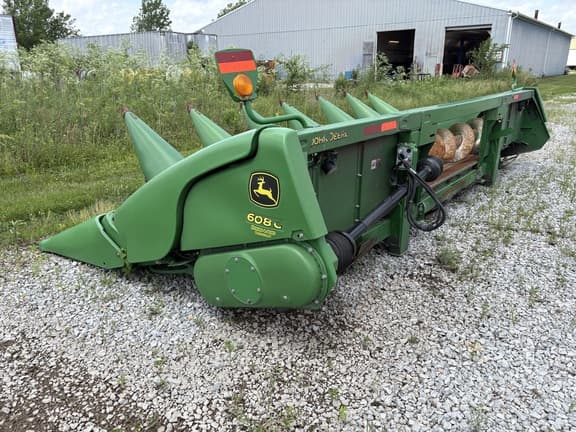 Image of John Deere 608C equipment image 4