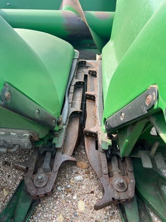 Image of John Deere 608C equipment image 3