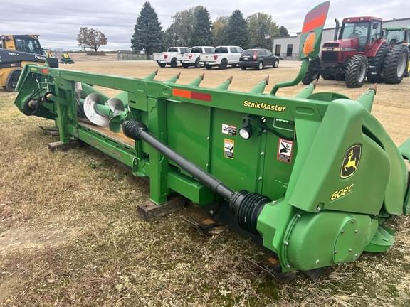 Image of John Deere 608C equipment image 2