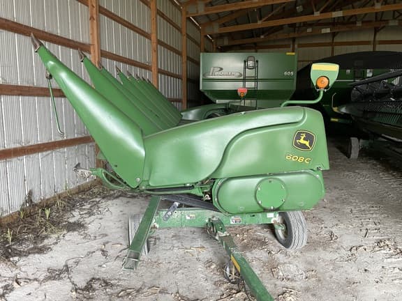 Image of John Deere 608C equipment image 1