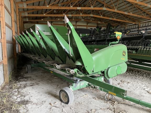 Image of John Deere 608C equipment image 2