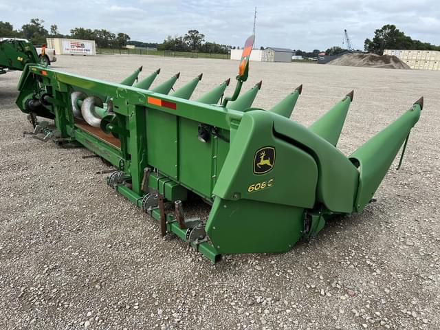 Image of John Deere 608C equipment image 4
