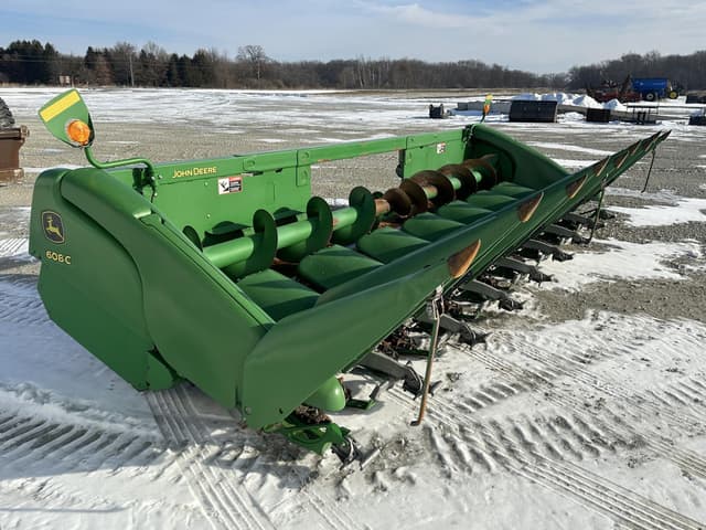 Image of John Deere 608C equipment image 4