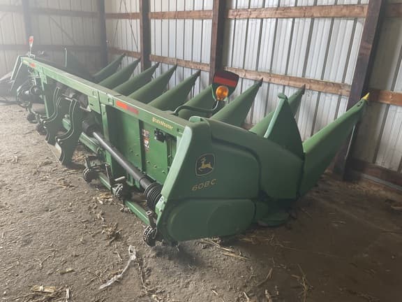 Image of John Deere 608C equipment image 1