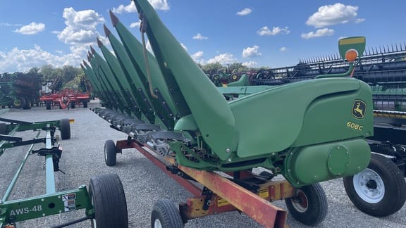 2013 John Deere 608C Equipment Image0