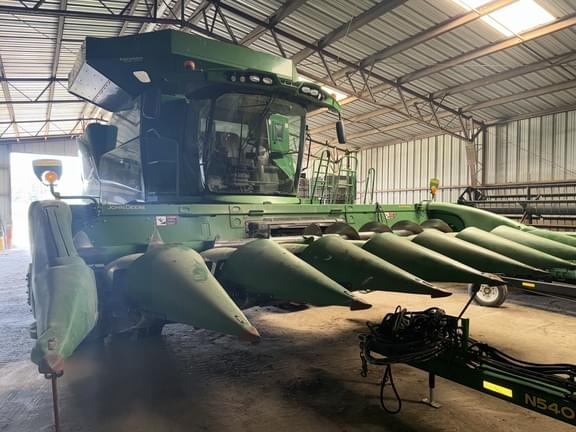 Image of John Deere 608C equipment image 3