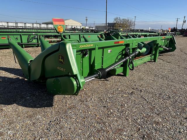 Image of John Deere 608C equipment image 3