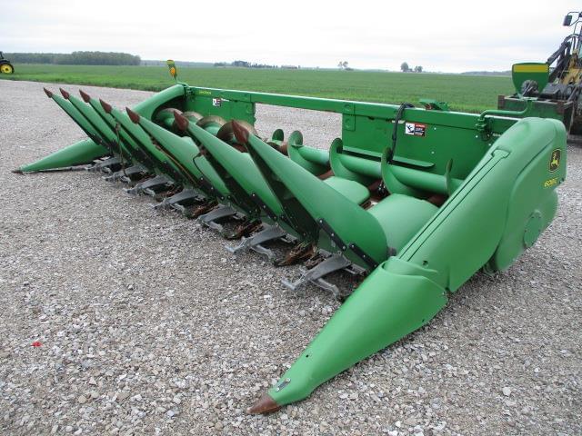 Image of John Deere 608C Primary image
