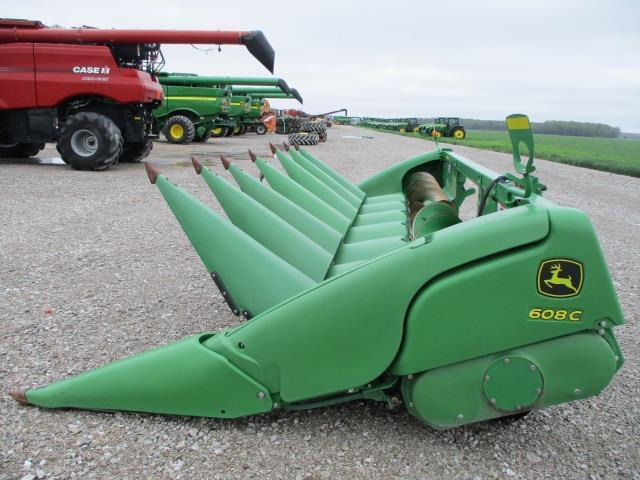 Image of John Deere 608C equipment image 2
