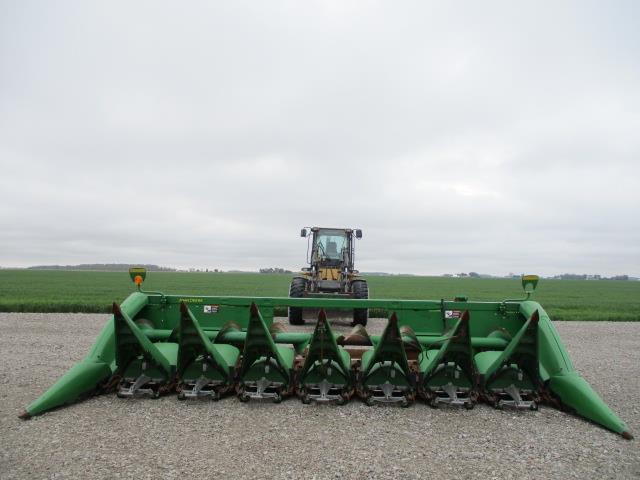 Image of John Deere 608C equipment image 4
