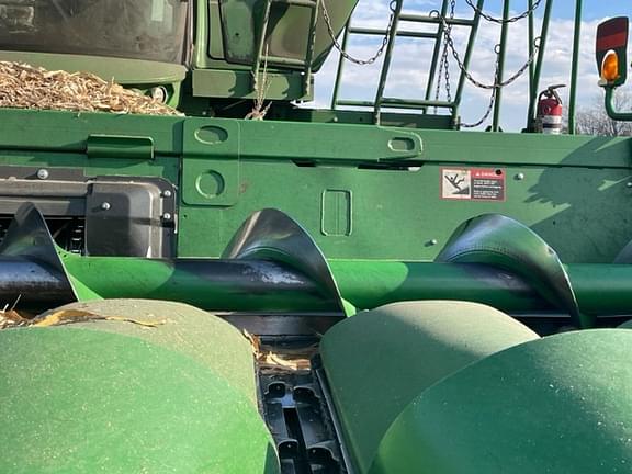 Image of John Deere 608C equipment image 4