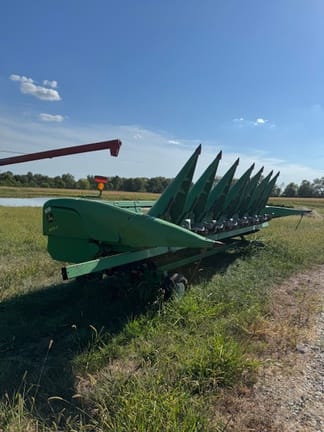 2013 John Deere 608C Equipment Image0