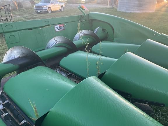 Image of John Deere 608C equipment image 3