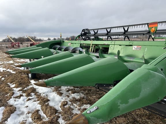 Image of John Deere 608C equipment image 1