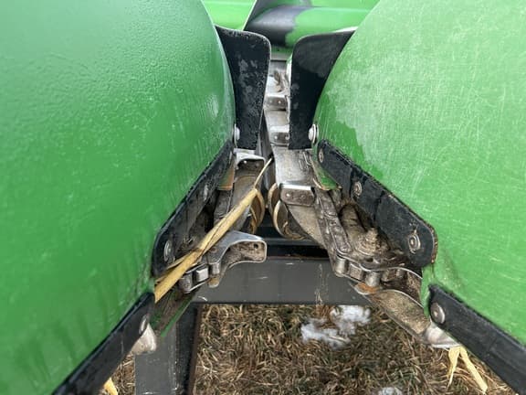 Image of John Deere 608C equipment image 4