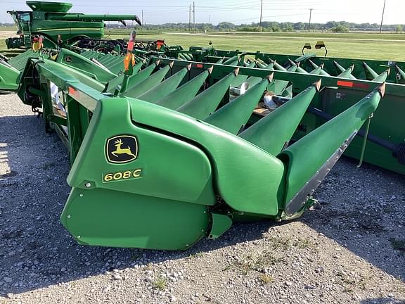 Image of John Deere 608C equipment image 1