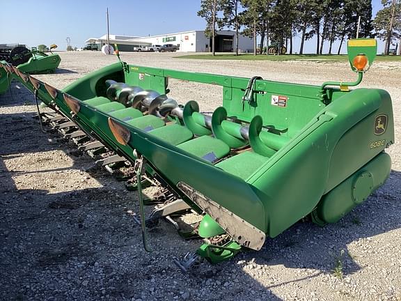 Image of John Deere 608C equipment image 3