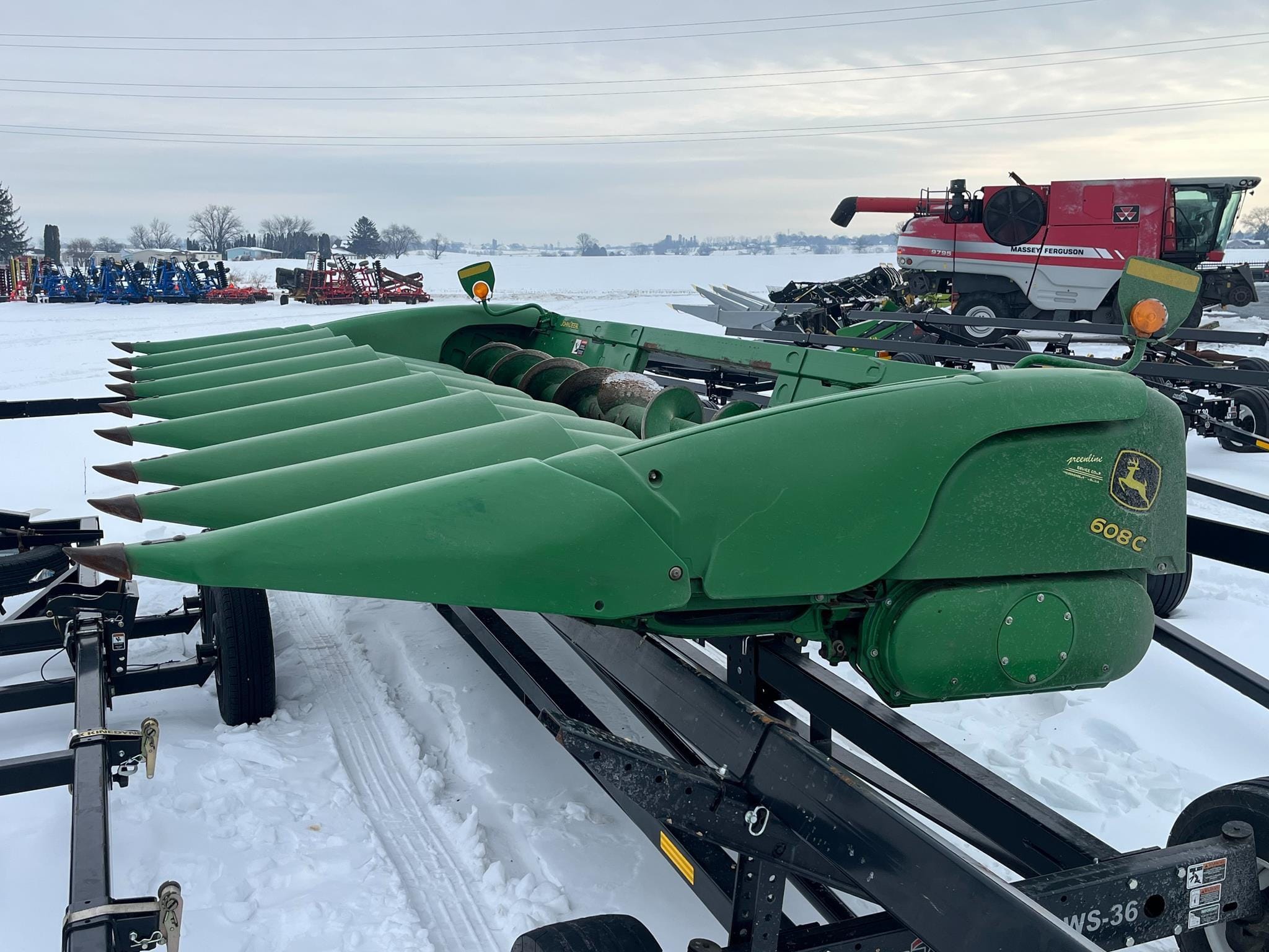 2013 John Deere 608C Equipment Image0