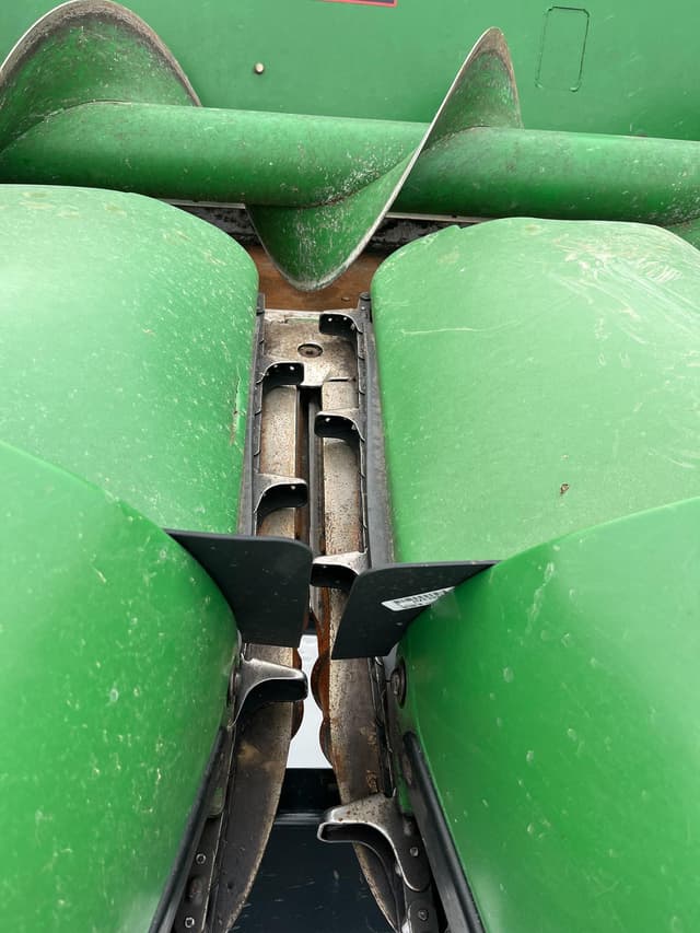 Image of John Deere 608C equipment image 2