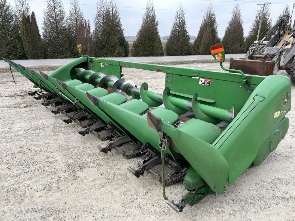 2013 John Deere 608C Equipment Image0