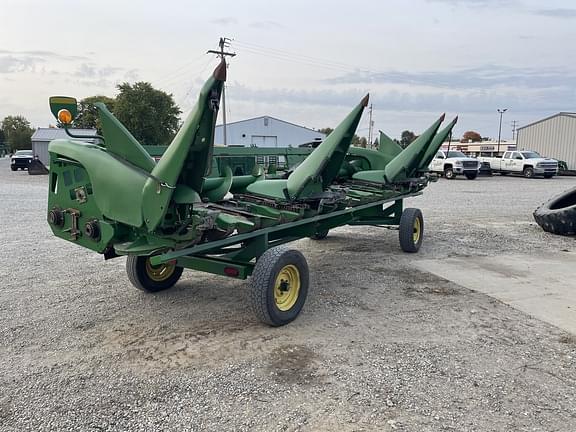 Image of John Deere 608C equipment image 1