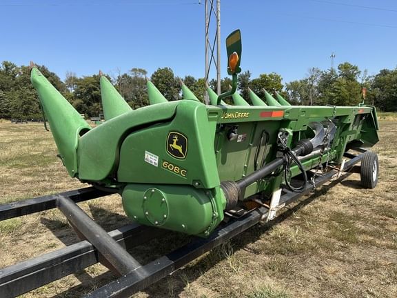 2013 John Deere 608C Image