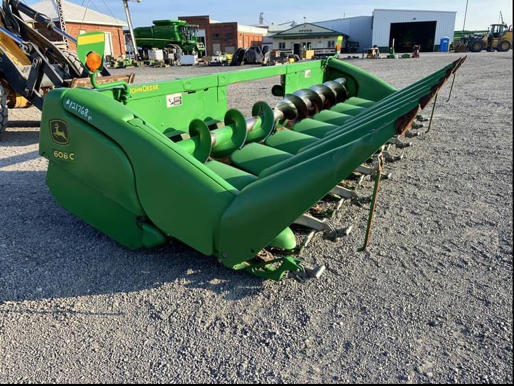 2013 John Deere 608C Equipment Image0