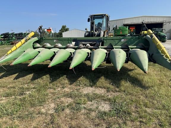 Image of John Deere 608C equipment image 1