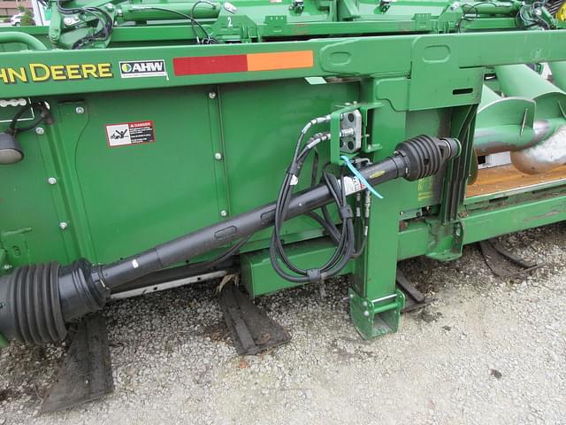 Image of John Deere 608C equipment image 4